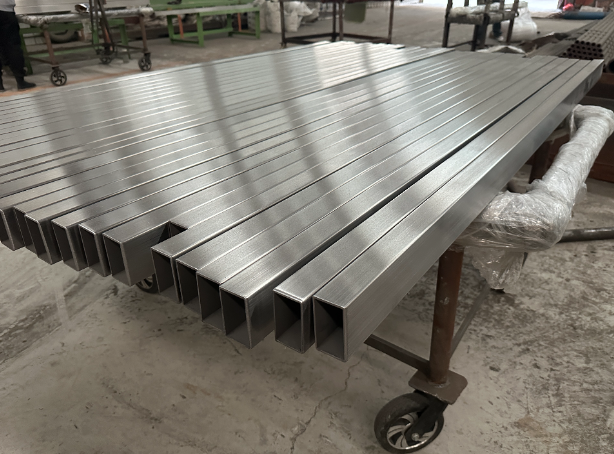 长宁新能源汽车用不锈钢方管 现货